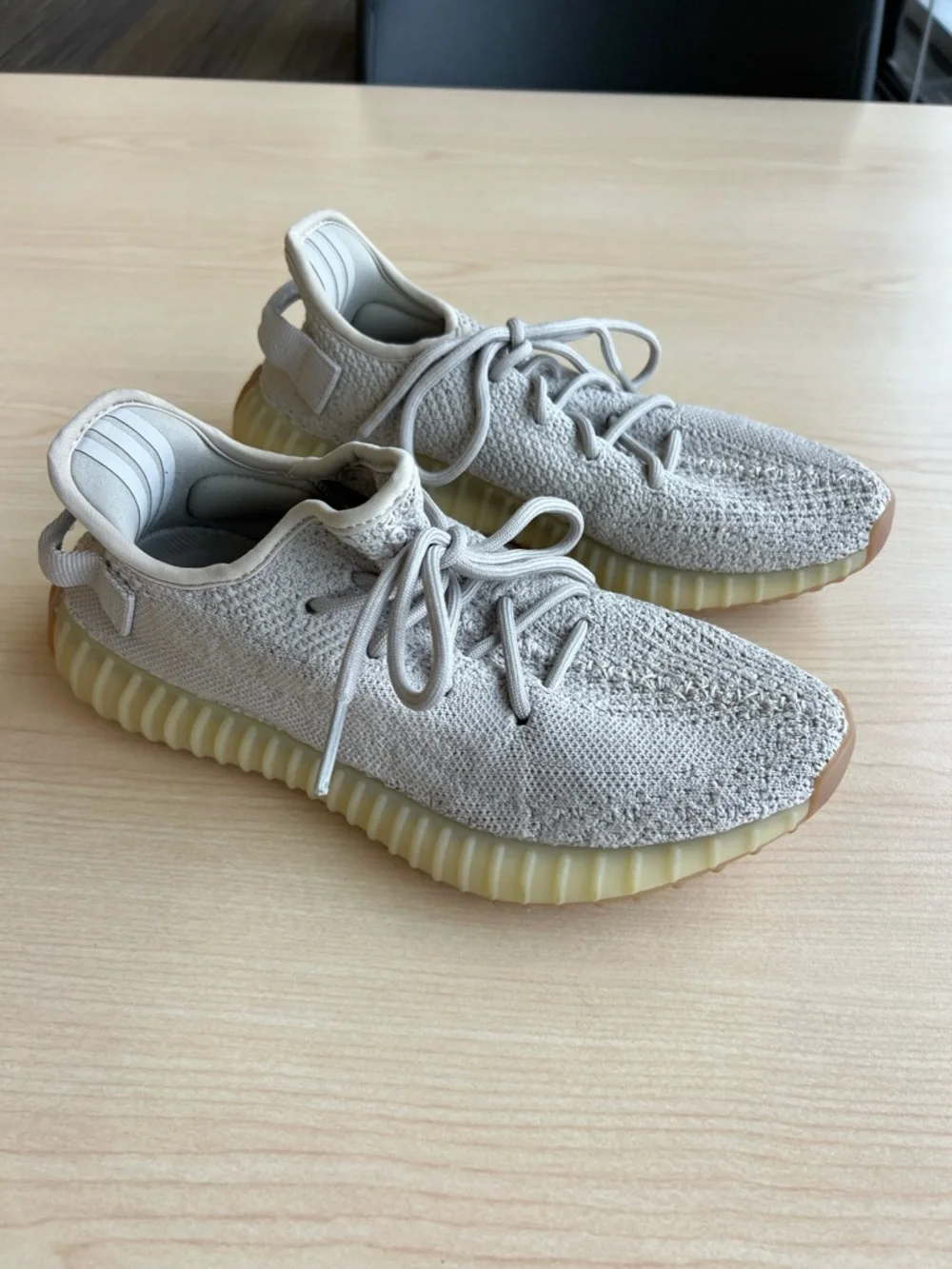 YEEZY x Adidas 350 V2 sesame sneakers neutral modern futuristic streetwear 6.5 - Picture 1 of 12